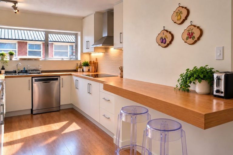 Photo of property in 1/271 Memorial Avenue, Burnside, Christchurch, 8053