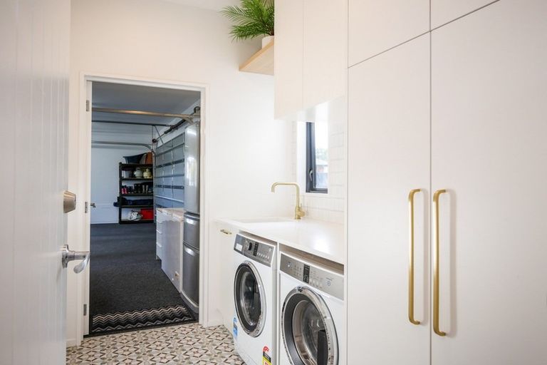 Photo of property in 34 Sunninghurst Drive, Fairfield, Dunedin, 9018