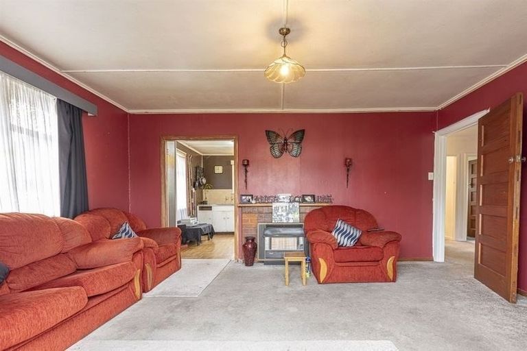 Photo of property in 44 Andrew Avenue, Roslyn, Palmerston North, 4414