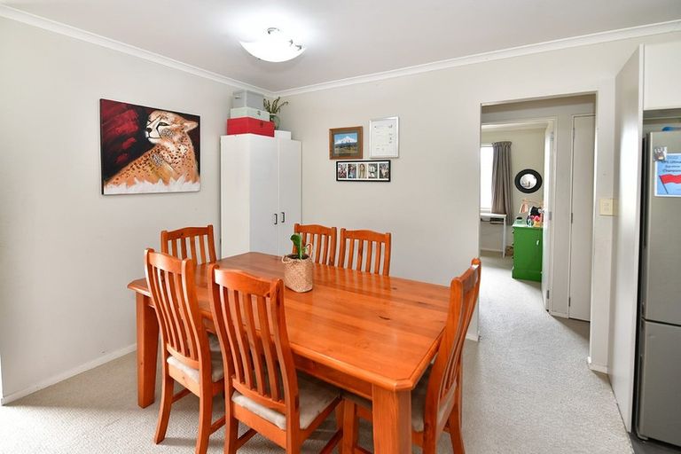 Photo of property in 27 Amberly Rise, Helensville, 0800