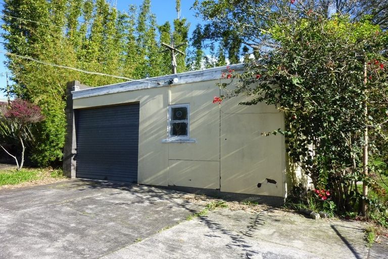Photo of property in 35 Ambler Avenue, Glen Eden, Auckland, 0602