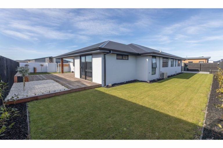 Photo of property in 12 Wandle Street, Marshland, Christchurch, 8083