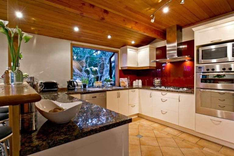 Photo of property in 11 Park Rise, Campbells Bay, Auckland, 0630