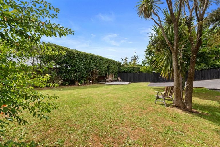 Photo of property in 1/35 Forrest Hill Road, Milford, Auckland, 0620