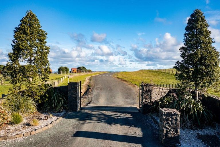 Photo of property in 4 Te Wairoa Lane, Tinopai, Matakohe, 0593