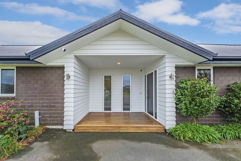 Photo of property in 2 Highworth Crescent, Rolleston, 7615