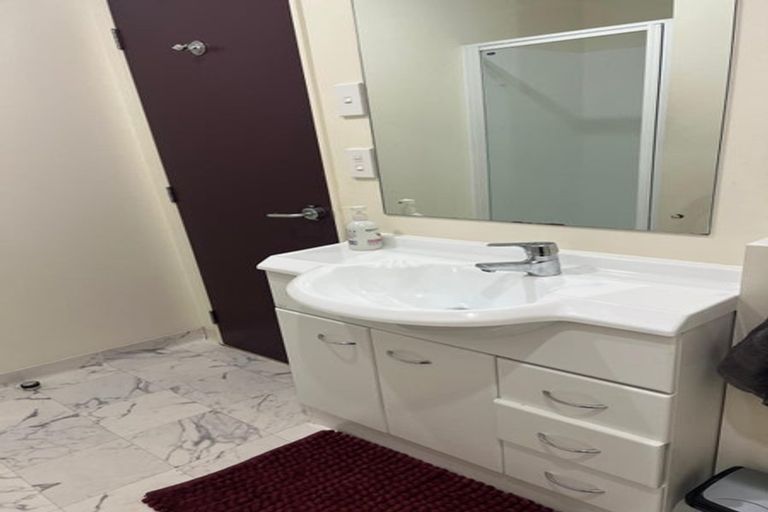 Photo of property in Terrace Heights Apartments, 12a/163 The Terrace, Wellington Central, Wellington, 6011