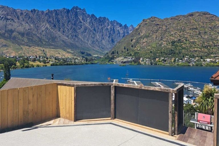 Photo of property in 15a Marina Drive, Frankton, Queenstown, 9300