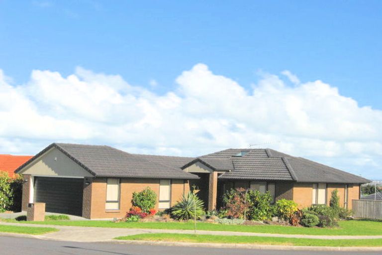 Photo of property in 60 Rathmar Drive, Manurewa, Auckland, 2105