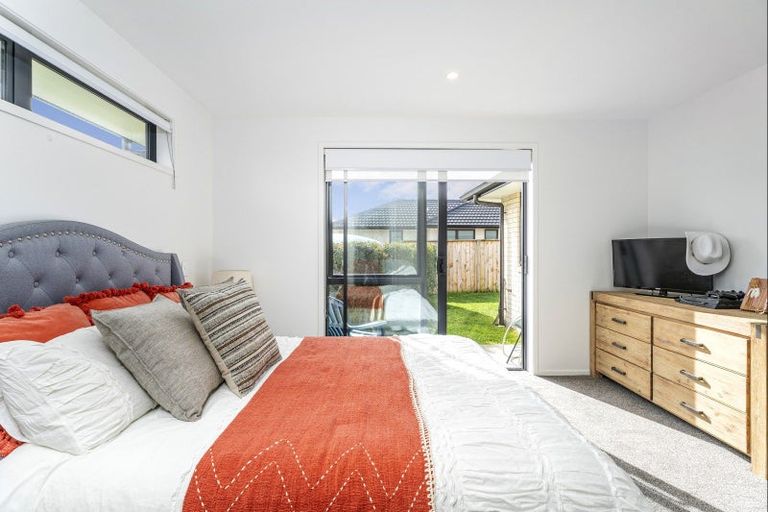 Photo of property in 31 Palm Drive, Whitianga, 3510