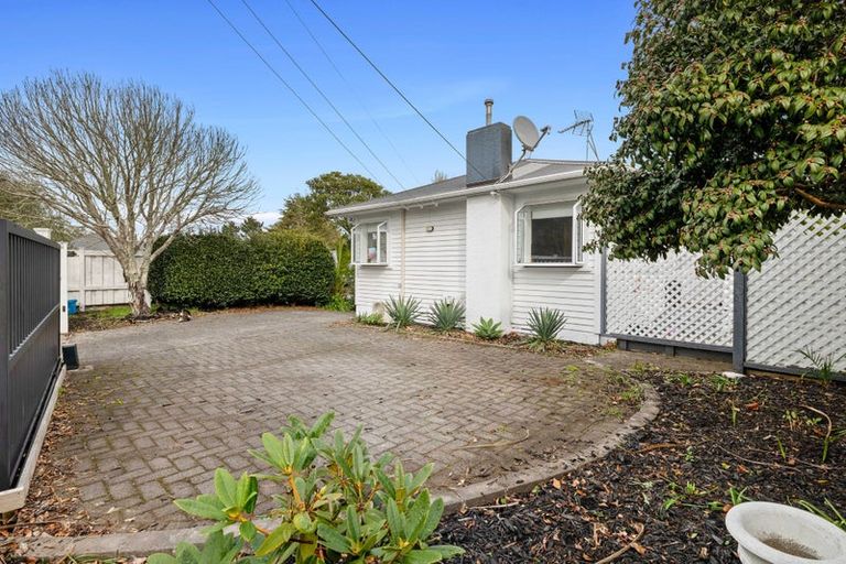 Photo of property in 20 Stuart Place, Blagdon, New Plymouth, 4310