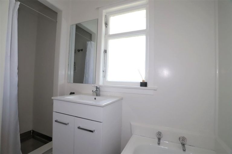 Photo of property in 8 Fyson Place, Hawera, 4610