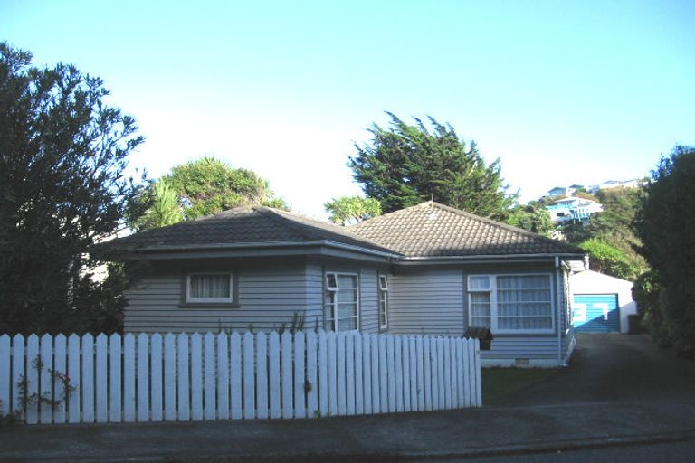 Photo of property in 37 Cluny Road, Plimmerton, Porirua, 5026
