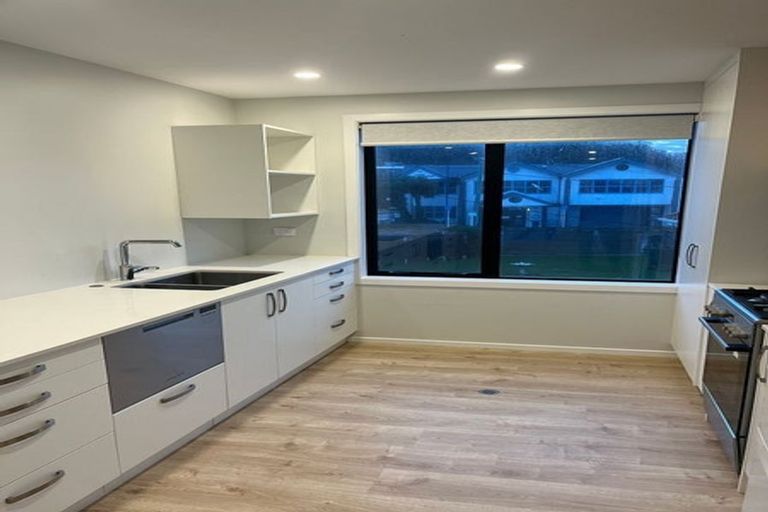 Photo of property in 1/101 Rongotai Road, Wellington, 6022