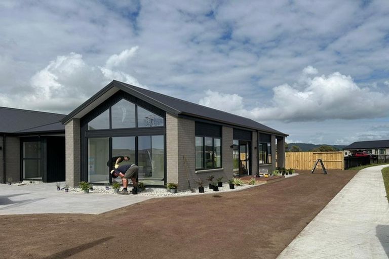 Photo of property in 44 Kitemaunga Avenue, One Tree Point, 0118