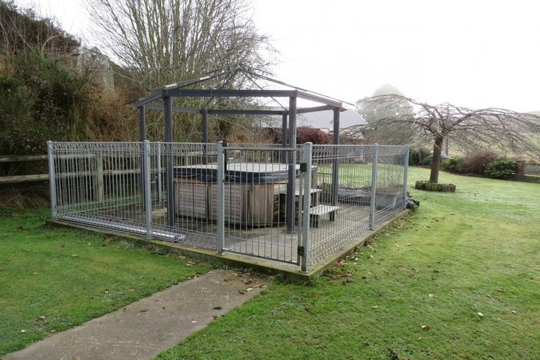 Photo of property in 54 Welshmans Gully Road, Waikaia, 9778