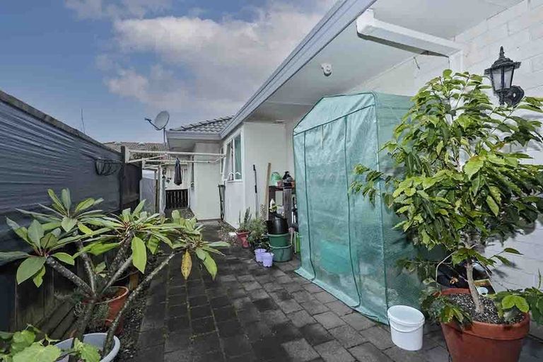 Photo of property in 63 Ngatai Road, Otumoetai, Tauranga, 3110
