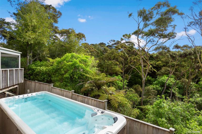 Photo of property in 42 Blacks Road, Greenhithe, Auckland, 0632