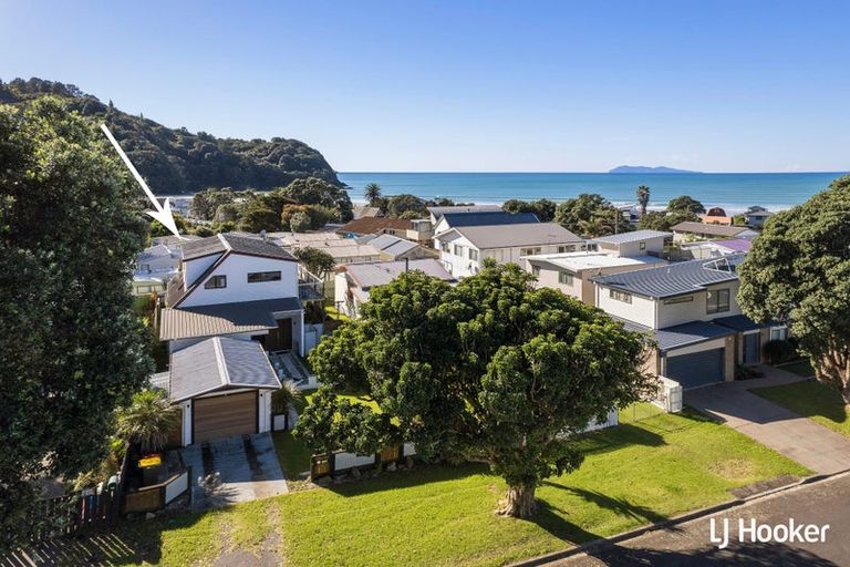 Photo of property in 28 Ocean View Road, Waihi Beach, 3611