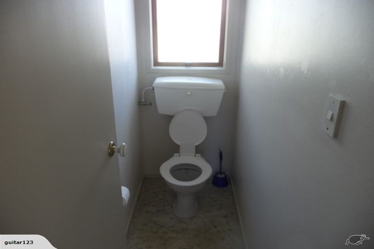 Photo of property in 1/12 Goldnib Place, Randwick Park, Auckland, 2105