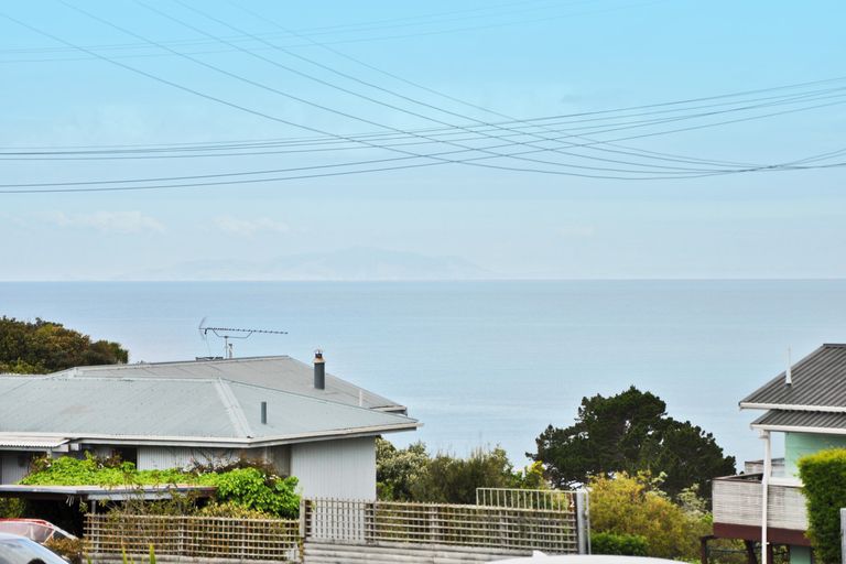 Photo of property in 9 Barrier View Road, Leigh, 0985