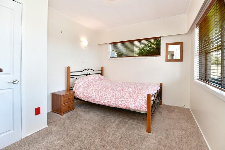 Photo of property in 1/165 Deep Creek Road, Torbay, Auckland, 0630