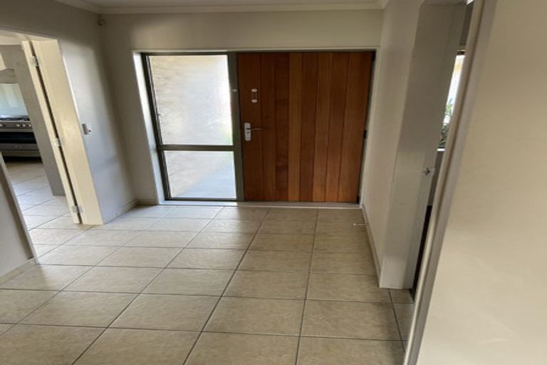 Photo of property in 51 Gandalf Crescent, Paraparaumu, 5032