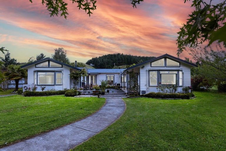 Photo of property in 579 Swamp Road, Puketapu, Napier, 4183