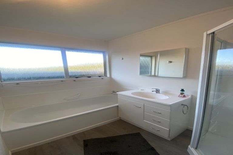 Photo of property in 1a Burdendale Grove, Churton Park, Wellington, 6037