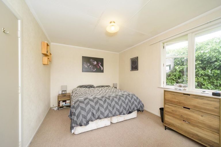 Photo of property in 128 Limbrick Street, Terrace End, Palmerston North, 4410