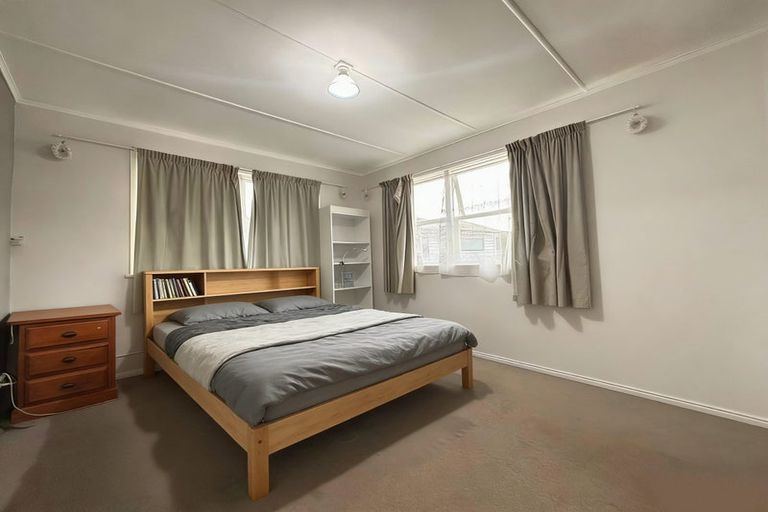 Photo of property in 26 Rotoiti Avenue, Pakuranga Heights, Auckland, 2010