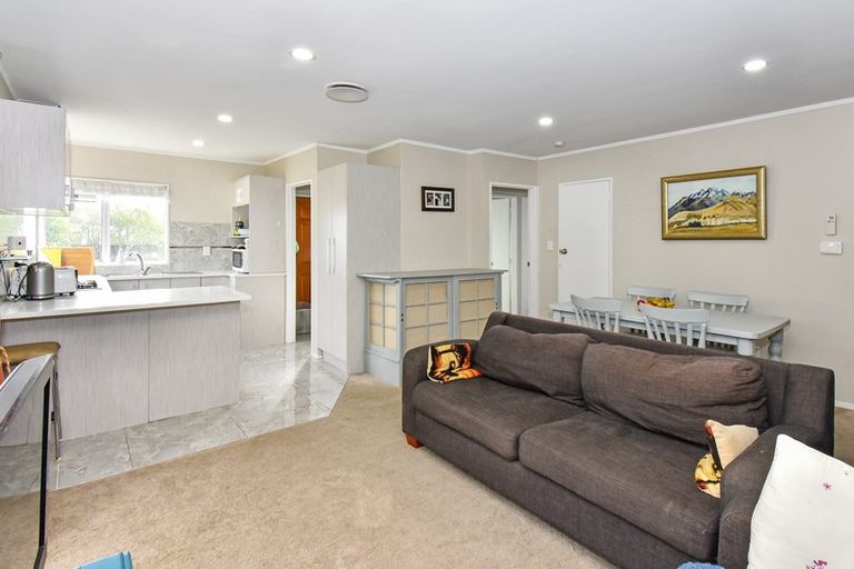 Photo of property in 1/222 Dominion Road, Red Hill, Papakura, 2110