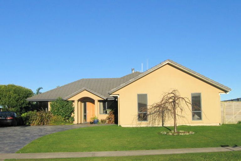 Photo of property in 12 Killegray Close, Flagstaff, Hamilton, 3210