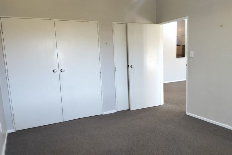 Photo of property in The Triangle, 2/33 Halswater Drive, Churton Park, Wellington, 6037