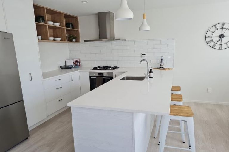 Photo of property in 22 Pateke Drive, Kenepuru, Porirua, 5022