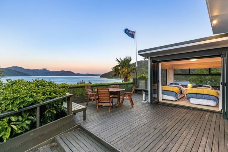 Photo of property in 313 Port Underwood Road, Whatamango Bay, Picton, 7281