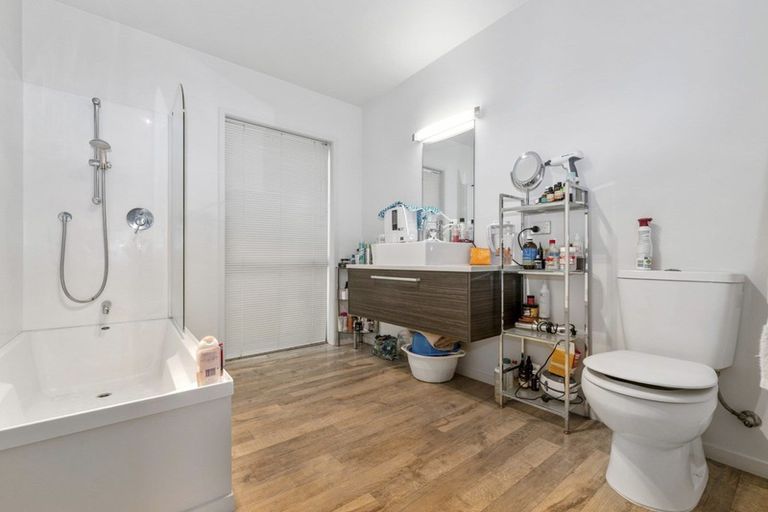 Photo of property in 117a Kawaha Point Road, Kawaha Point, Rotorua, 3010