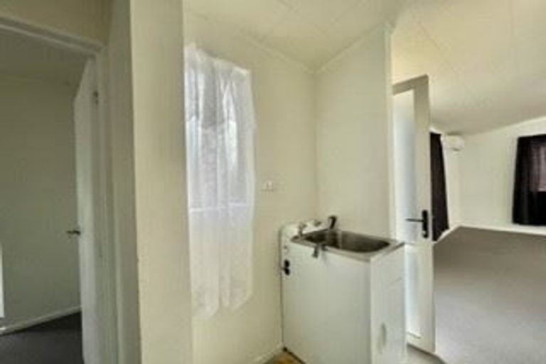 Photo of property in 48 Candia Road, Swanson, Auckland, 0614