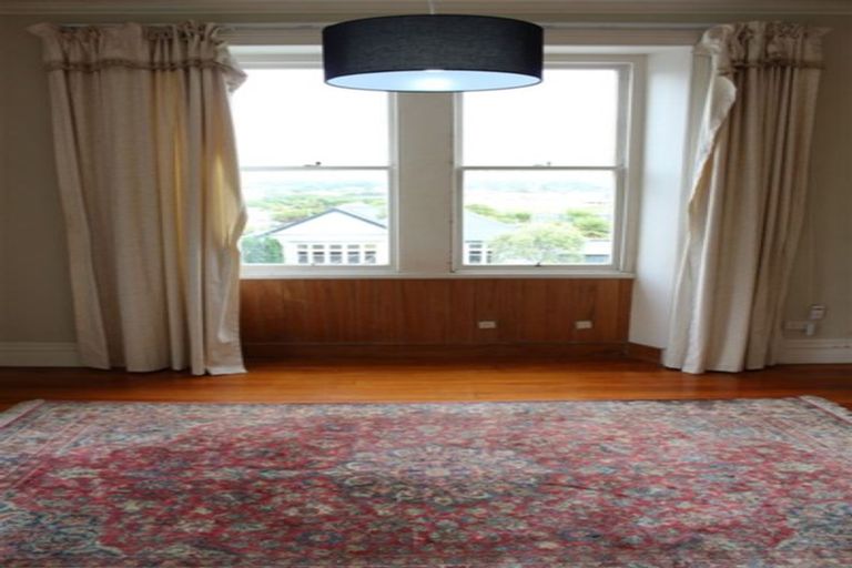 Photo of property in 147 Victoria Road, Saint Clair, Dunedin, 9012