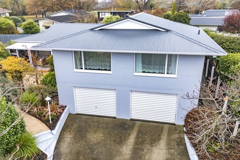 Photo of property in 17 Hillcrest Place, Avonhead, Christchurch, 8042