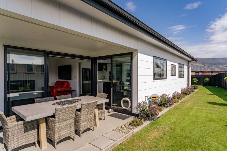 Photo of property in 1 Fraer Street, Cromwell, 9310