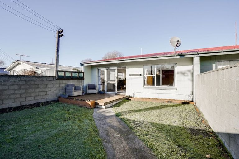 Photo of property in 2/128 Hastings Street East, Sydenham, Christchurch, 8023