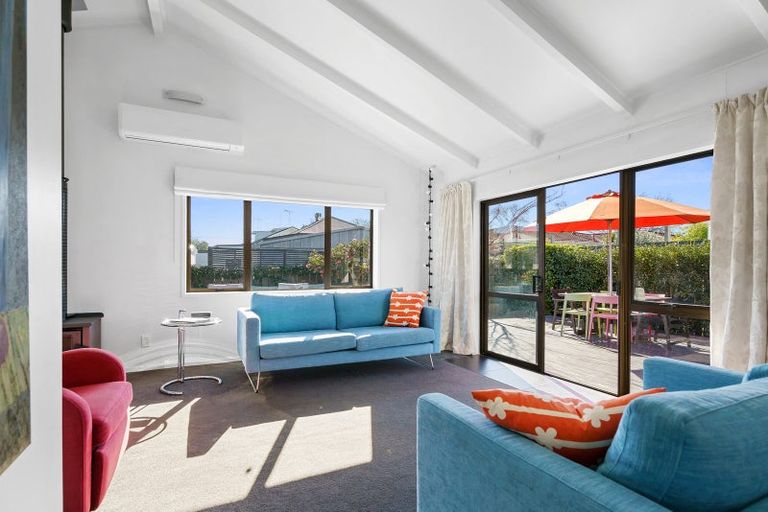 Photo of property in 147a Victoria Street, Cambridge, 3434