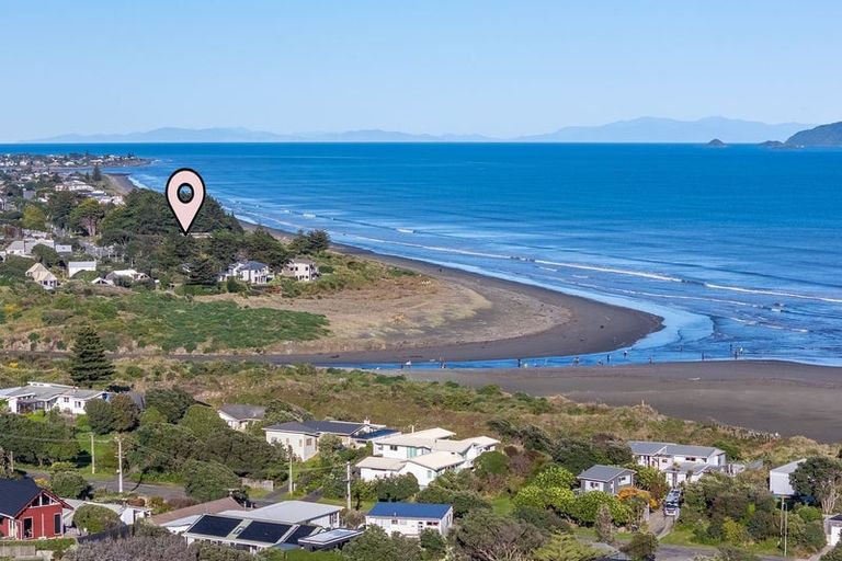 Photo of property in 7 Tutere Street, Waikanae Beach, Waikanae, 5036