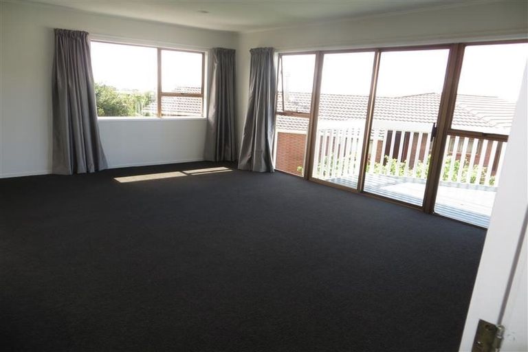Photo of property in 2/14 Tudor Place, Mairangi Bay, Auckland, 0630