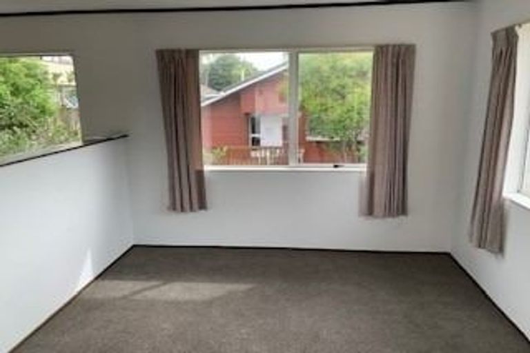 Photo of property in 2/139a Mokoia Road, Birkenhead, Auckland, 0626