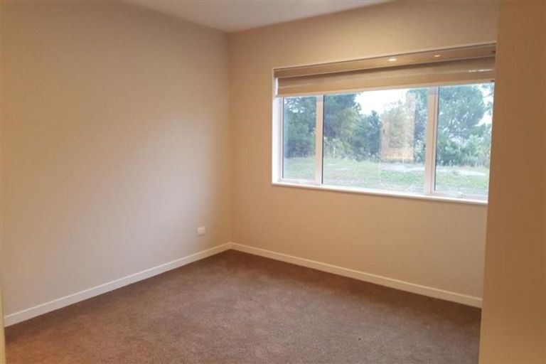 Photo of property in 2 Golden Morning Drive, Albany Heights, Auckland, 0632