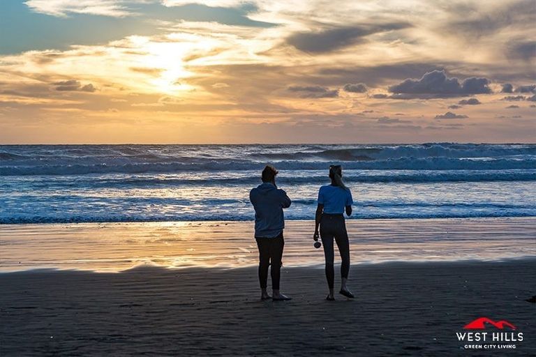 Photo of property in 16 Wai Place, One Tree Point, 0118