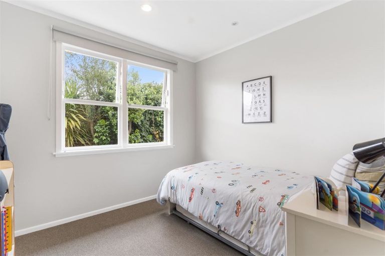 Photo of property in 253 Rangatira Road, Beach Haven, Auckland, 0626