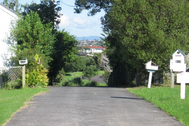Photo of property in 1/410 East Coast Road, Sunnynook, Auckland, 0630